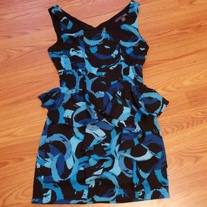 NEVER WORN - Semi-tight with Ruffles Dress
